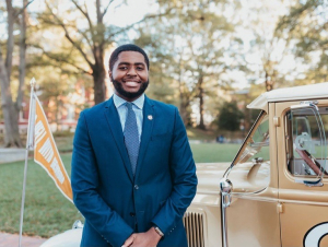 Derek Huell is a third-year Neuroscience major on a pre-med track.